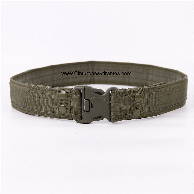 Cinturón militar con agujeros. Color verde. 115 x 5.7 cm
